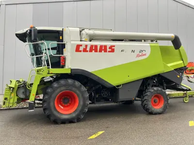 CLAAS Lexion 520 Montana