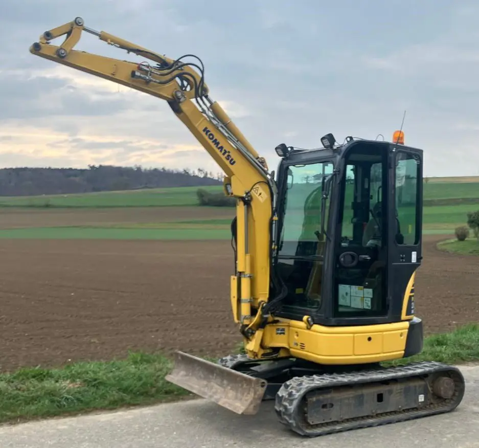 a6fd6ad5-b3e2-4932-9efb-2f23ac777903-leiserag-Komatsu PC26R-M014695-Occ. 3.jpg