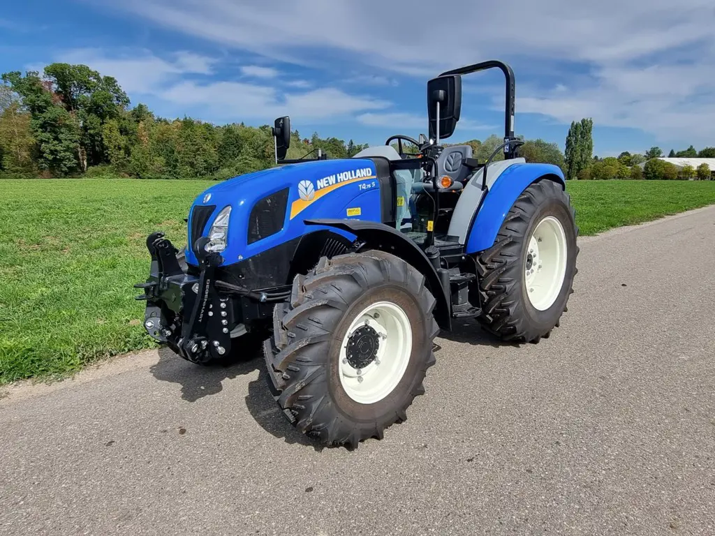New Holland T4.75S ohne Kabine