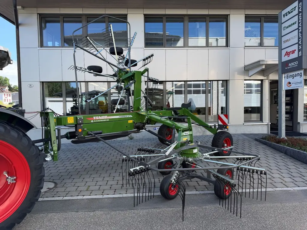 4c94d73a-d67f-4a0c-9ac0-12425b670d04-Fendt Former 671_4.jpg