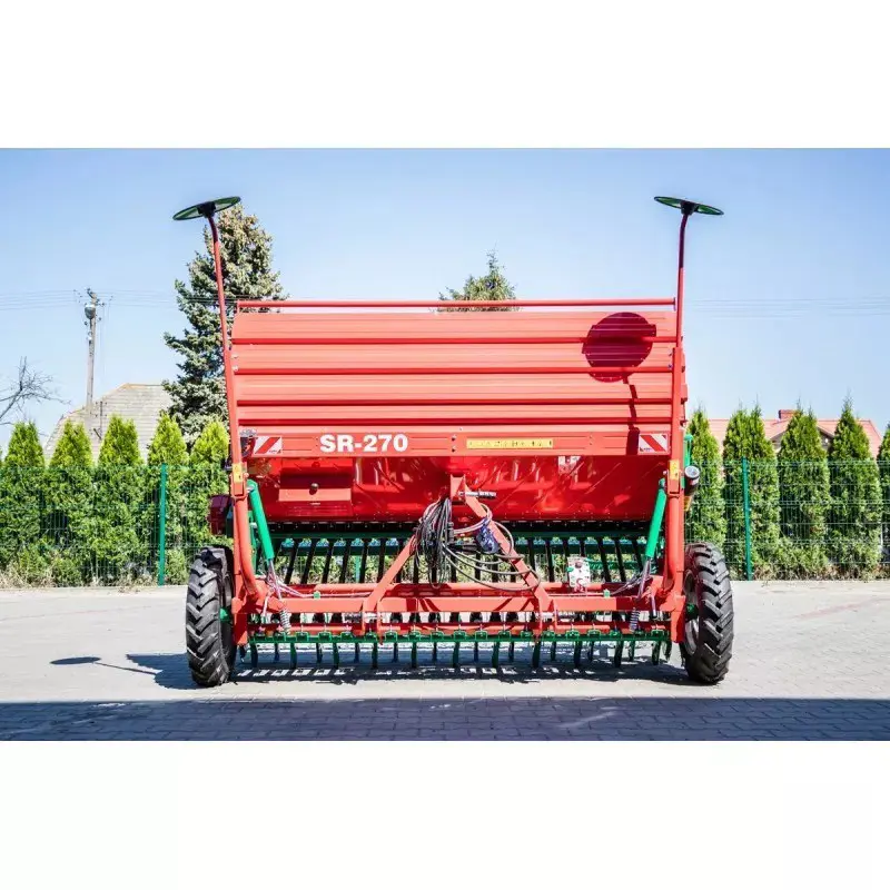 133bbc04-445d-45a0-8919-24d9effd5b0c-Sämaschine Agro-Masz SR300 mit offenen Deckel.jpg