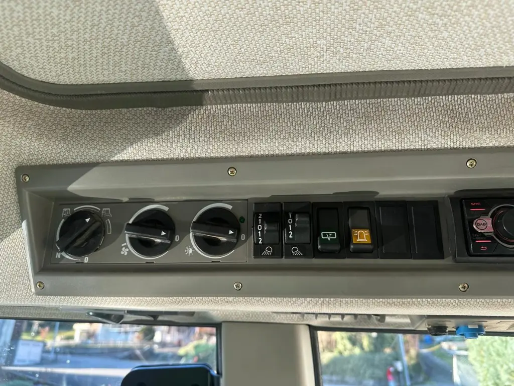 b7e08d80-f6a7-413e-8f3b-30594f0bf773-WhatsApp Image 2026-03-26 at 10.30.06 (4).jpg