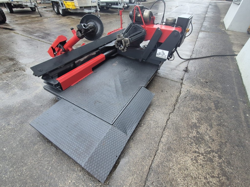 8d306851-a987-451a-b7c8-7239c0708654-Reifenmontiermaschine Sice 560 LMB Maschinen GmbH 1.jpg
