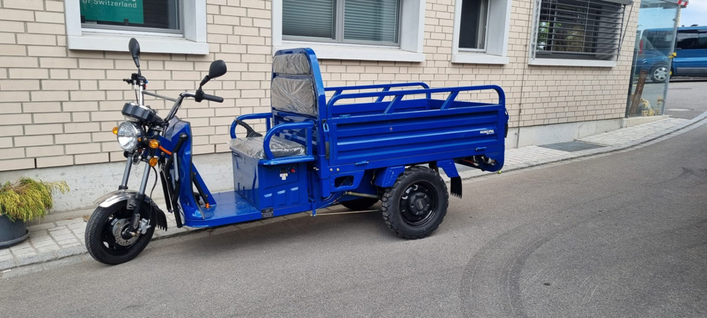 3243a1a5-e8c4-4632-a53d-95ae6ddbfc49-Garello blau1.jpg