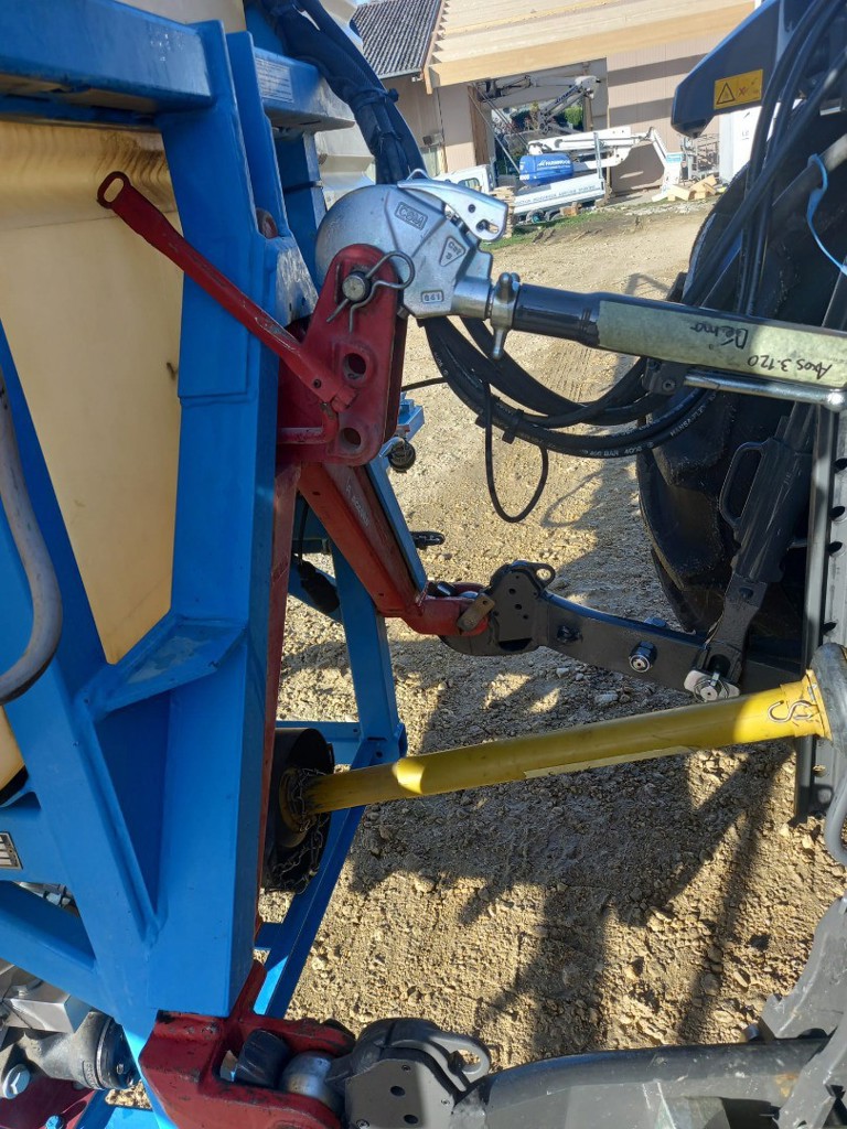 a820dfd7-6e19-4584-a6e9-e9667a58a2d9-WhatsApp Image 2025-11-19 à 11.jpg