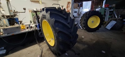 Traktor Kompletträder zu John Deere 5100 Serie