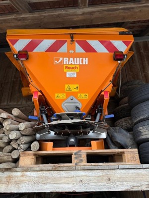 semoir à sel Rauch  Axeo 18.1