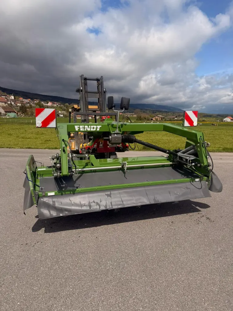 967e9149-27db-466b-a933-b123c2fc4e40-WhatsApp Image 2026-04-14 at 13.45.20 (2).jpg