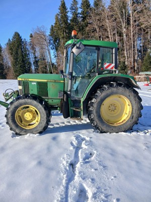 Traktor John Deere 6310