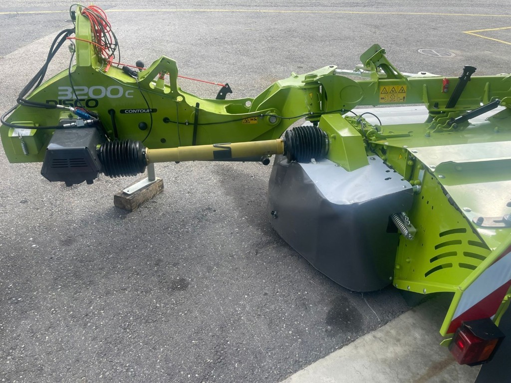 30b9c071-c86b-4c43-a106-3ab5b0e2f03c-WhatsApp Image 2025-10-10 à 15.jpg