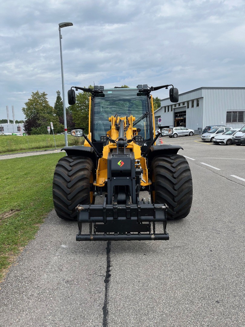 e657220a-0567-4879-9e4e-2f124cd3a6ae-280 7.jpg