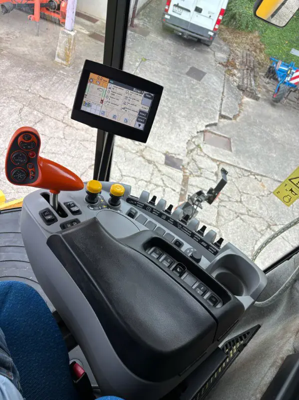 47f5b904-11f4-4eba-a05f-174445d49425-10884-7118.jpg