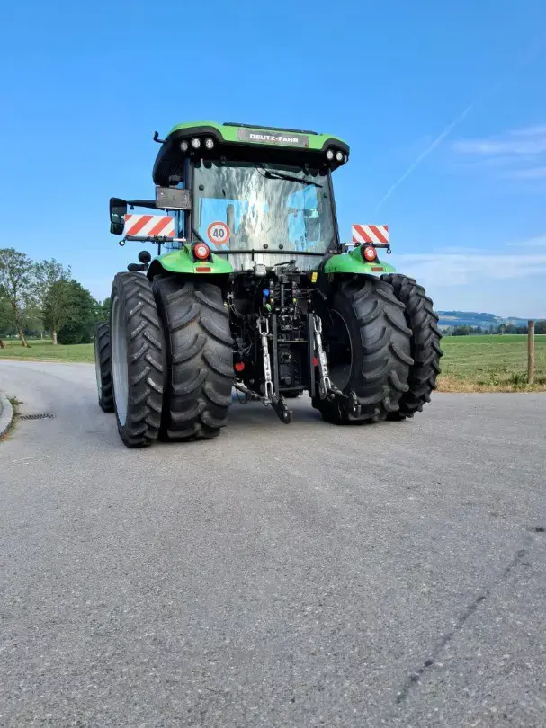 3a2bdffc-3af9-469c-a679-b3a566247342-Deutz_Fahr_5095_Paul_Furrer_AG (3).jpg