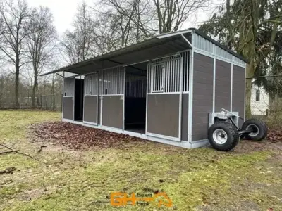 Mobiler Pferdestall / Aussenstall / Unterstand (Doppelstall)