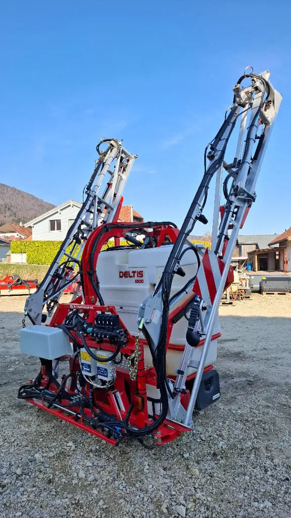 c665cf8a-c9d1-4d6a-9940-67dcfdf57553-Kuhn Suter (12).jpg