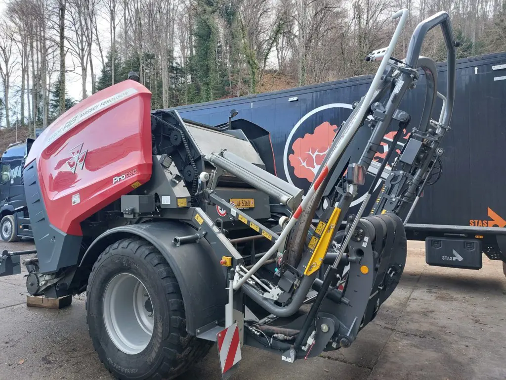 73ef3140-1362-471e-b098-1ec1a41b395e-WhatsApp Image 2025-12-17 at 14.jpg