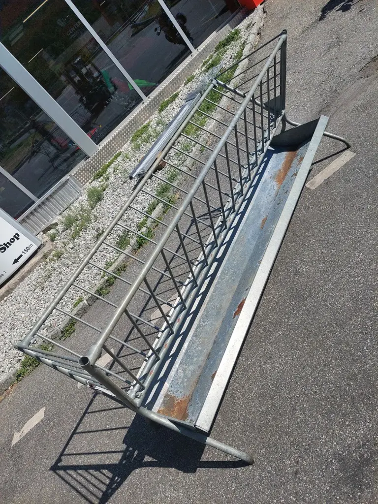 Fressgitter / 2.60 m Futteraufe ohne Dach Occ.