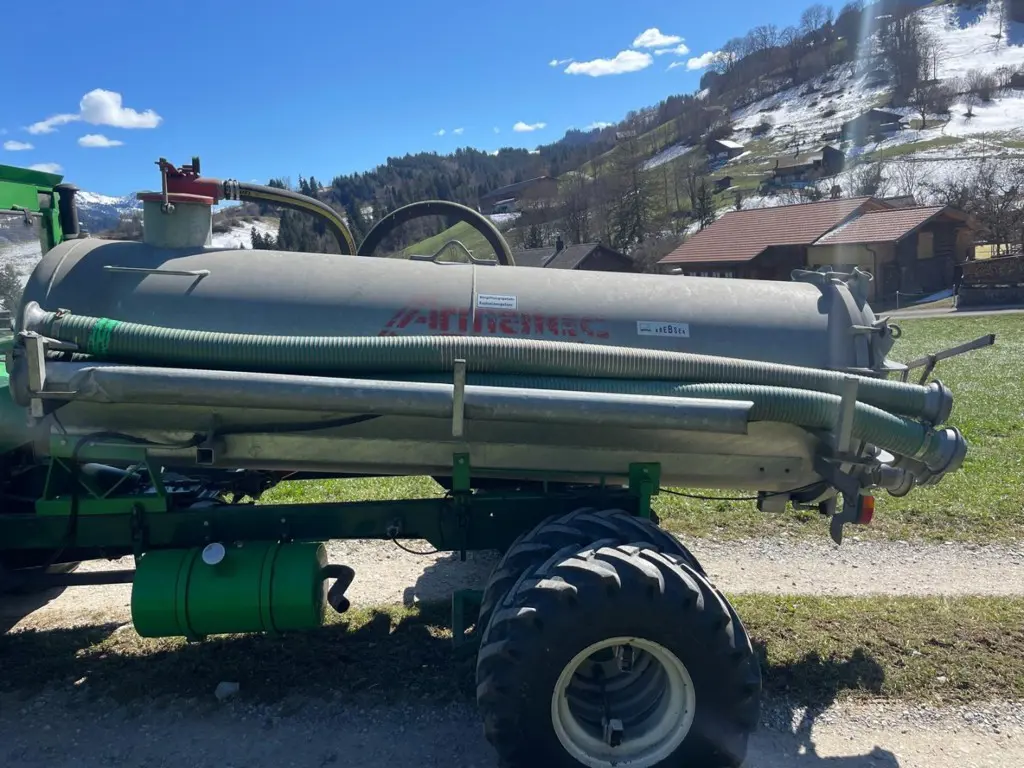 a4a00b22-f62c-4016-88b3-fb2b392a2d21-WhatsApp Image 2026-04-05 at 12.00.23 (2).jpg