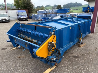 Bunker zu Göweil LT Master Maispresse