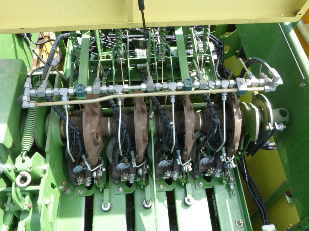 80000cf9-1ce2-4fd5-818b-6198bcd17ae2-Krone 890 XC (5).png