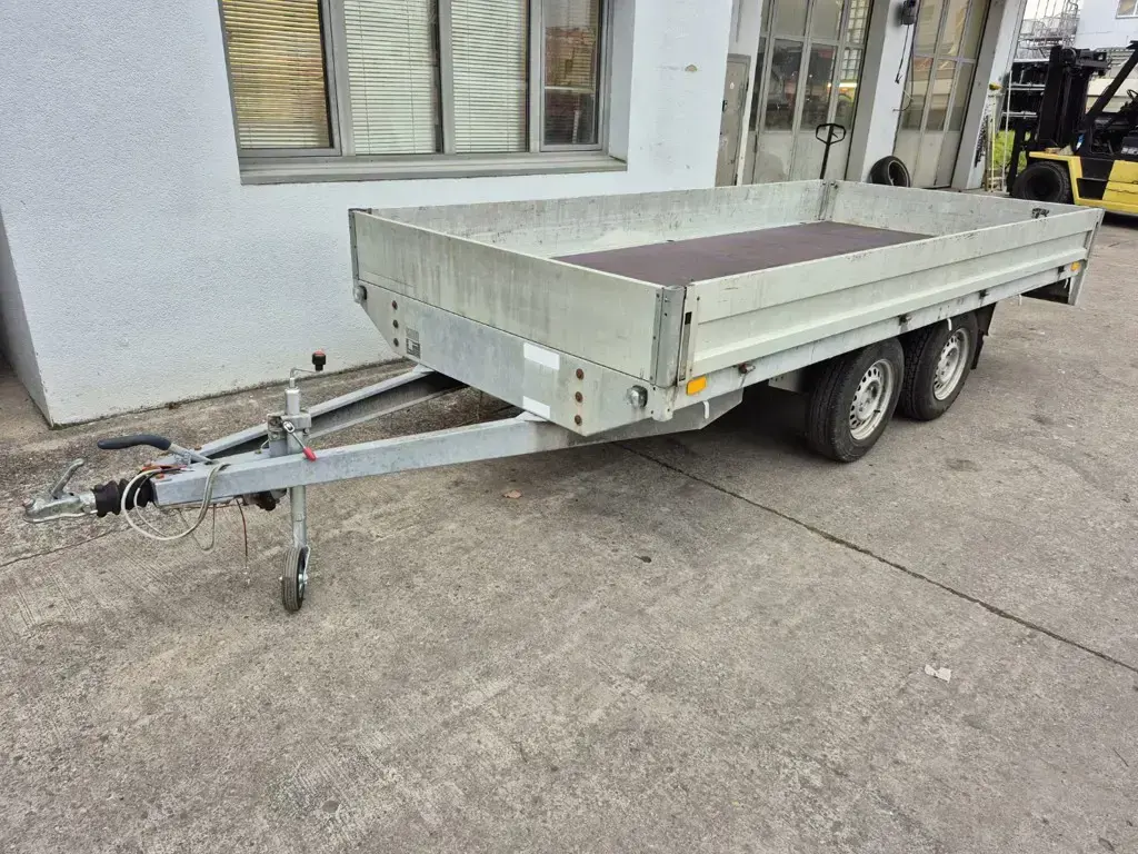 f5378aa3-2e26-4ed3-9ba0-bace8cef4eaf-Anhänger Hochlader Saris PL30 LMB Maschinen GmbH 2.jpg