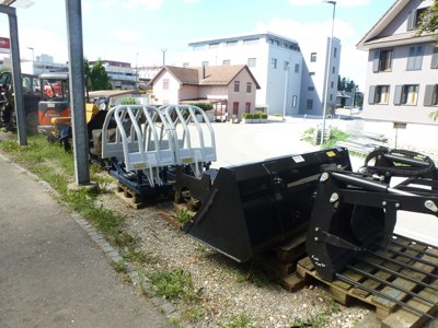 Rundballenzange Krokodilzange Palettengabel Schauf