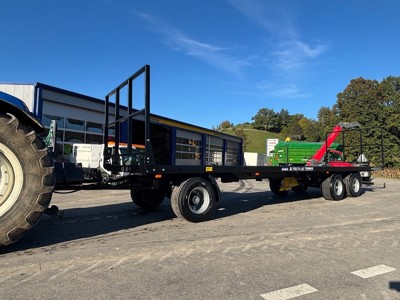 plateau  à balles/ Ballenwagen  Pronar T028KM