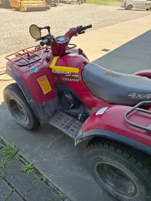 ATV Quad Kawasaki KVF 700