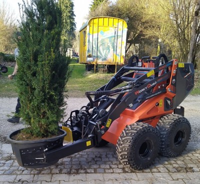 Kompaktlader Cast Worky Quad SSQ22 mit Honda GX690