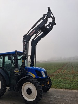 Frontlader  mit Konsole zu New Holland T 4000