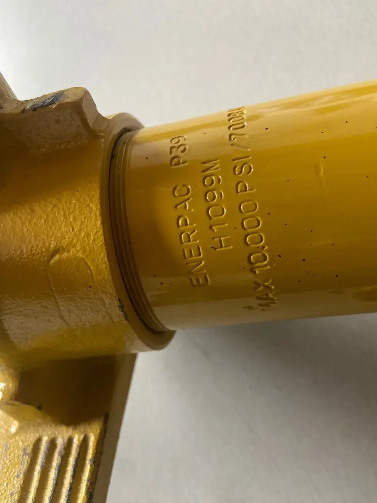 3276c7fd-65a2-422b-a867-2f34cb87ee2c-Hydraulische Handpumpe ENERPAC P39 H1099M_07.jpg