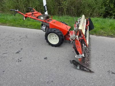 Motormäher Bucher M500S mit Bandeingraser