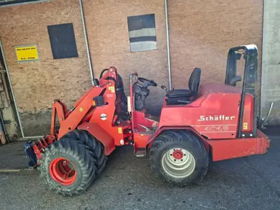 Hoflader Schäffer 4048