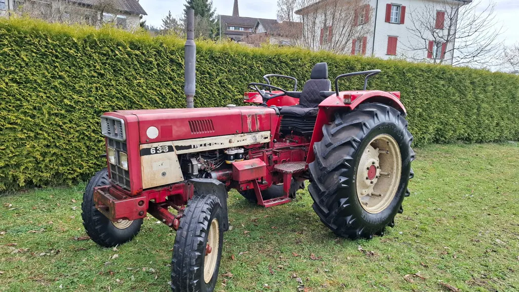 Traktor CASE IH 633