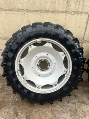 Roue 13.6 r36