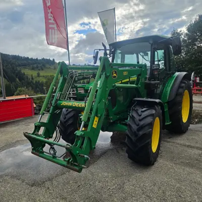 John Deere 5820