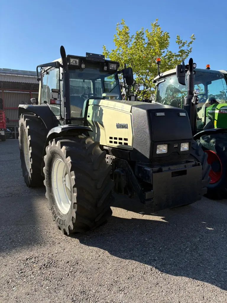 Valtra 8050