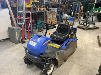 Iseki SRA 600 Rasentraktor Hochgrasmäher