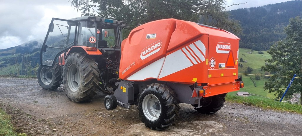 Maschio Feraboli Rundballenpresse