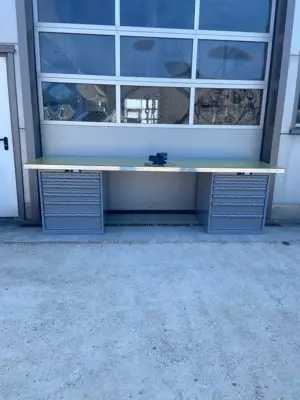 Lista Werkbank mit Schraubstock Nr. 902