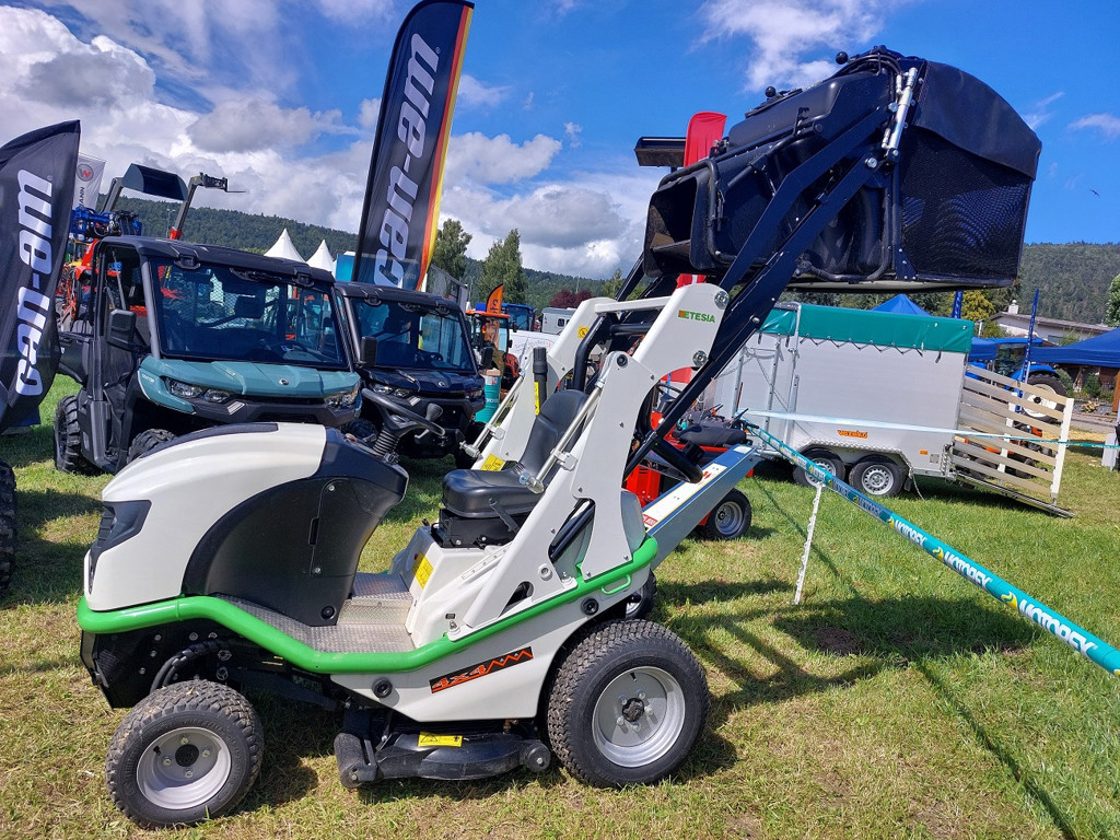 01f27f1e-7346-4fc9-821c-d9ff40b34675-Etesia Top (3).jpg