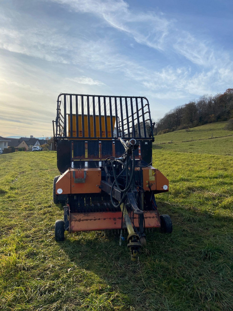 055e2ccc-1e55-4106-8cab-6ec41aab9373-Bucher Dumoulin Uni 24 (7).jpg