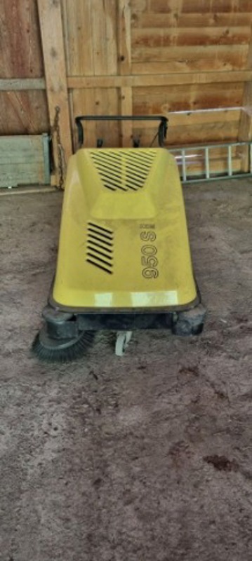 e9a4fb7a-6b43-4adc-9122-7a52e6f18e61-kehrmaschine-karcher.jpg