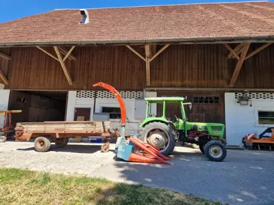 Maishäcksler Mengele MB210 mit Erntewagen