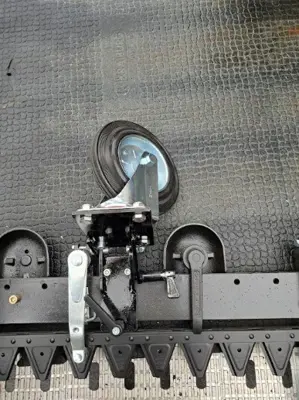 Stützrolle zu Doppelmessermähwerk