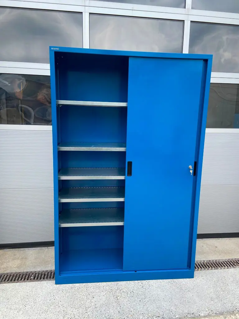 a3488d88-8c89-46a0-8059-e0e11ac75433-16_Lista_Metallschrank_07.jpg