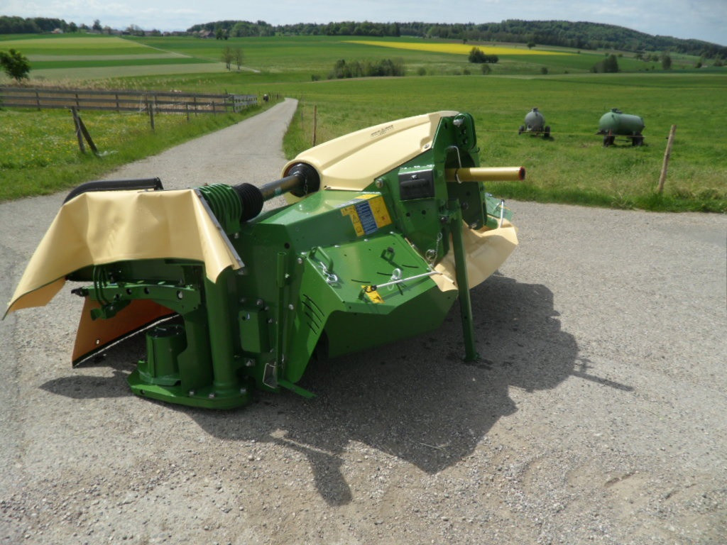 57dfe74b-ec90-4568-bed9-f06ea9e078d8-Krone F 320 CV Push (2).jpg