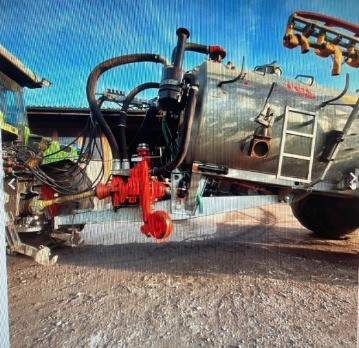 676ce8e3-5674-4a1f-b27a-21a3a2b4a369-