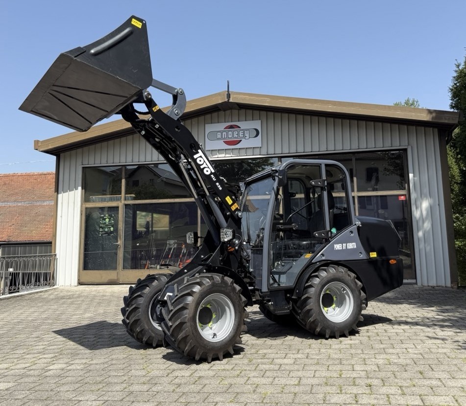 bd3e5ffb-35e6-4ba8-a661-0171581a2e17-03 Front m Schaufel.jpg