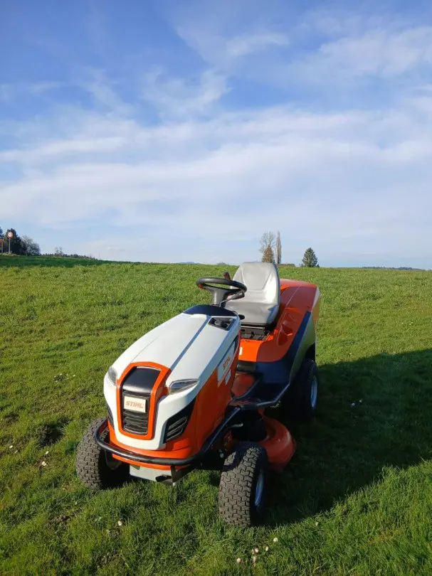 9ef61c03-7669-4b8d-b7e3-f1ec65c45f37-Stihl2.jpg